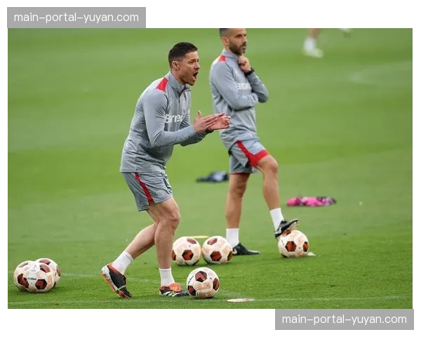 官方：勒沃库森中场扎卡累积黄牌停赛，球队称“来得正是时候”